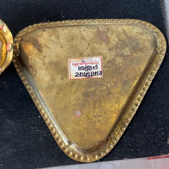 Vintage Brass Spice Set with Floral Design - Picture 3 of 16